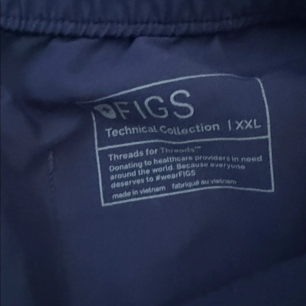 Figs navy scrub  Pants size: XXL